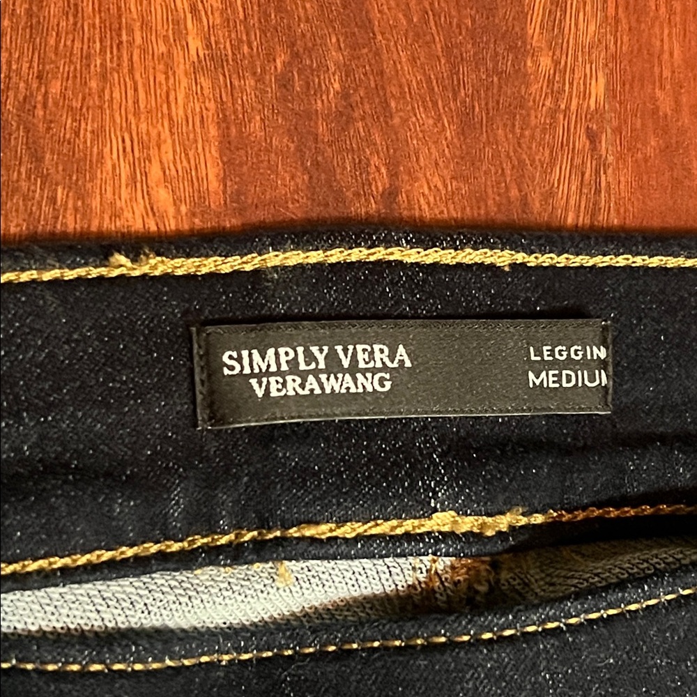 size medium dark wash vera wang jegging - Picture 4 of 4